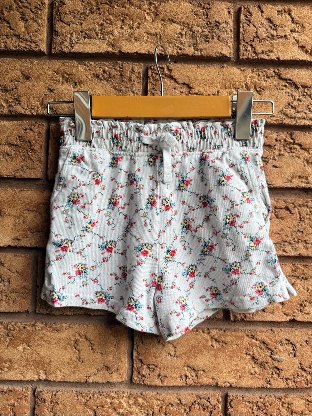 💫4/$25 • Polo Ralph Lauren White Floral Print Shorts with Drawstring Waist